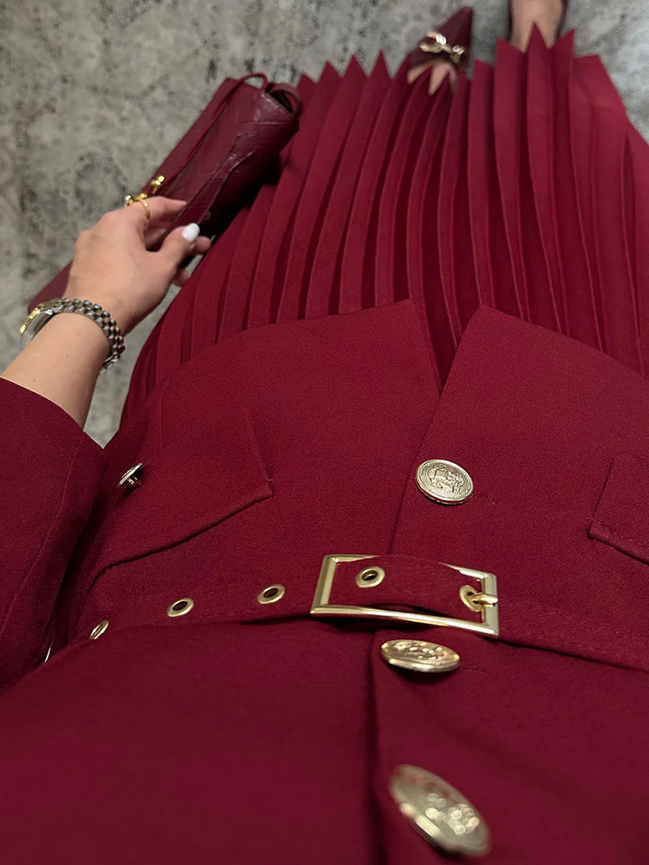 EMILIE™ - Ensemble Blazer Ceinturé Chic et Jupe Plissée