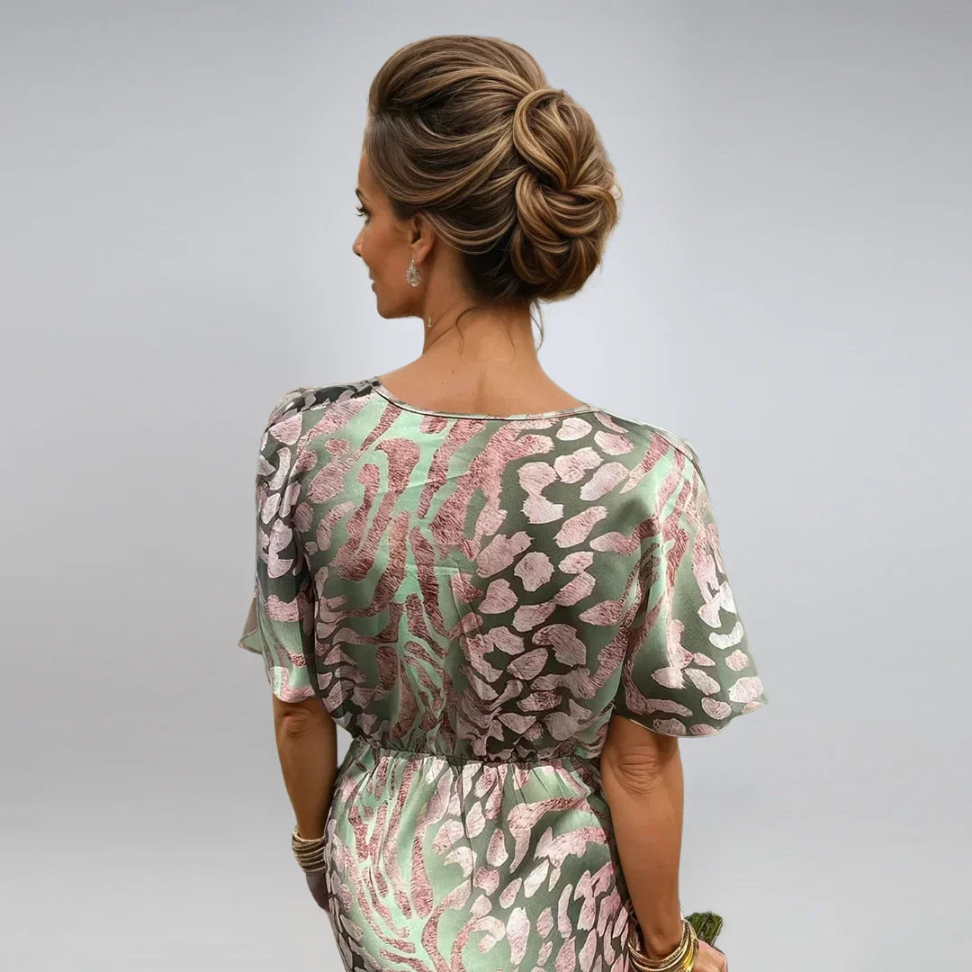 Kelsey - Robe longue avec décolleté en V et détail torsadé